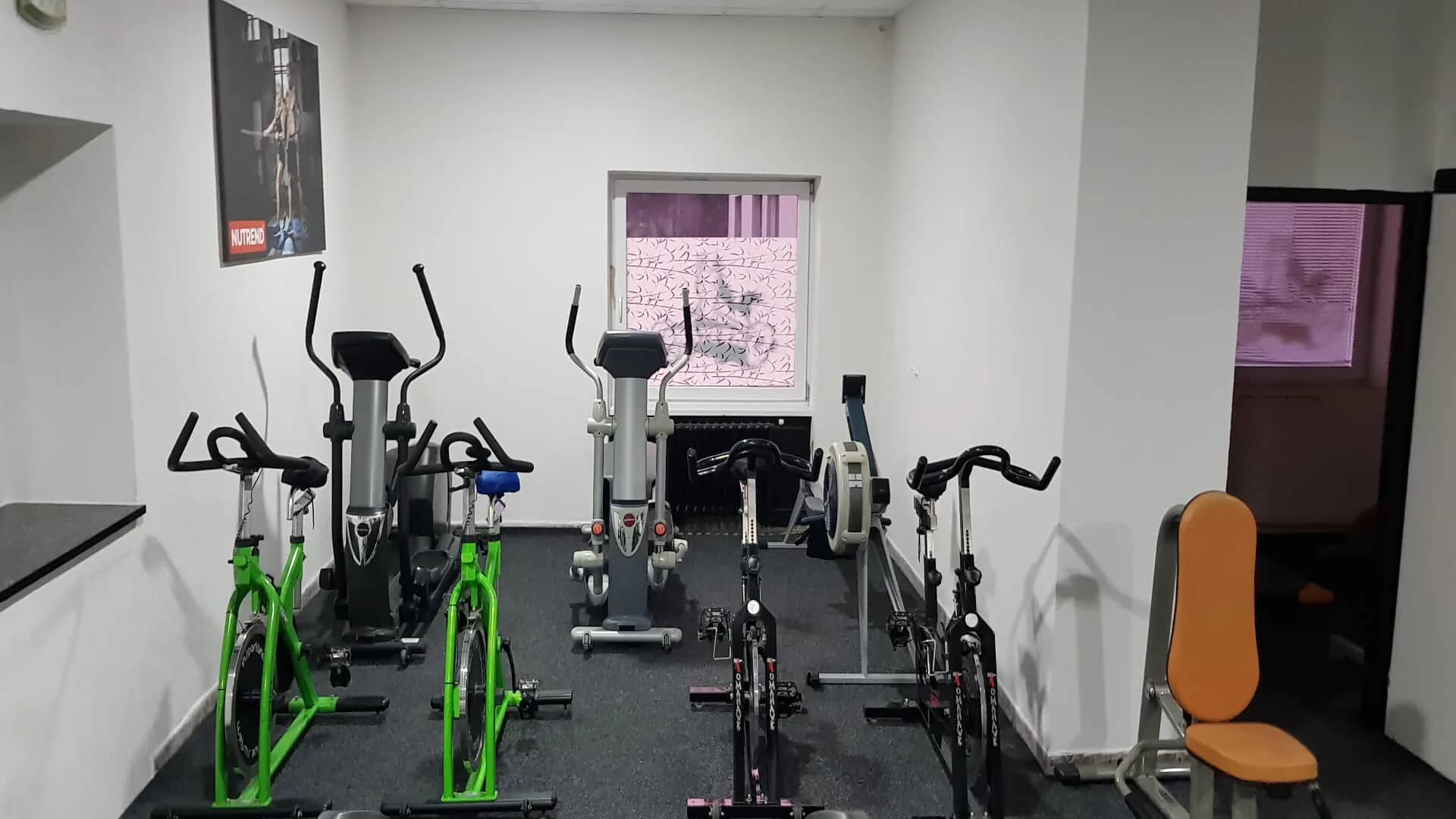 Kardio zóna s rotopedmi a eliptickými trenažérmi